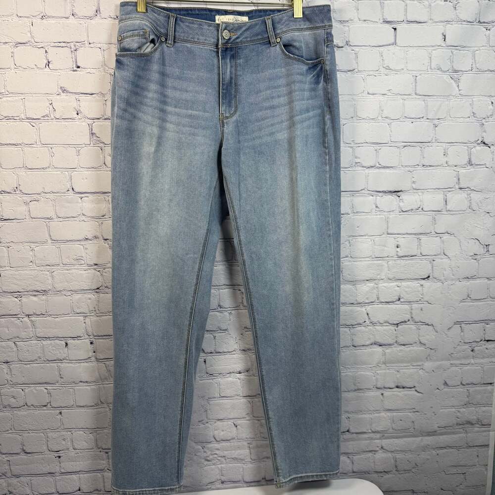 C Est. 1946 Jeans Womens Adult Size 10 Blue Denim Curvy Stretch - Picture 2 of 7